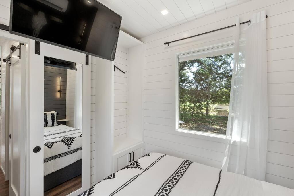 Holiday home The Lonely Bull Luxury Container On 5 Acres