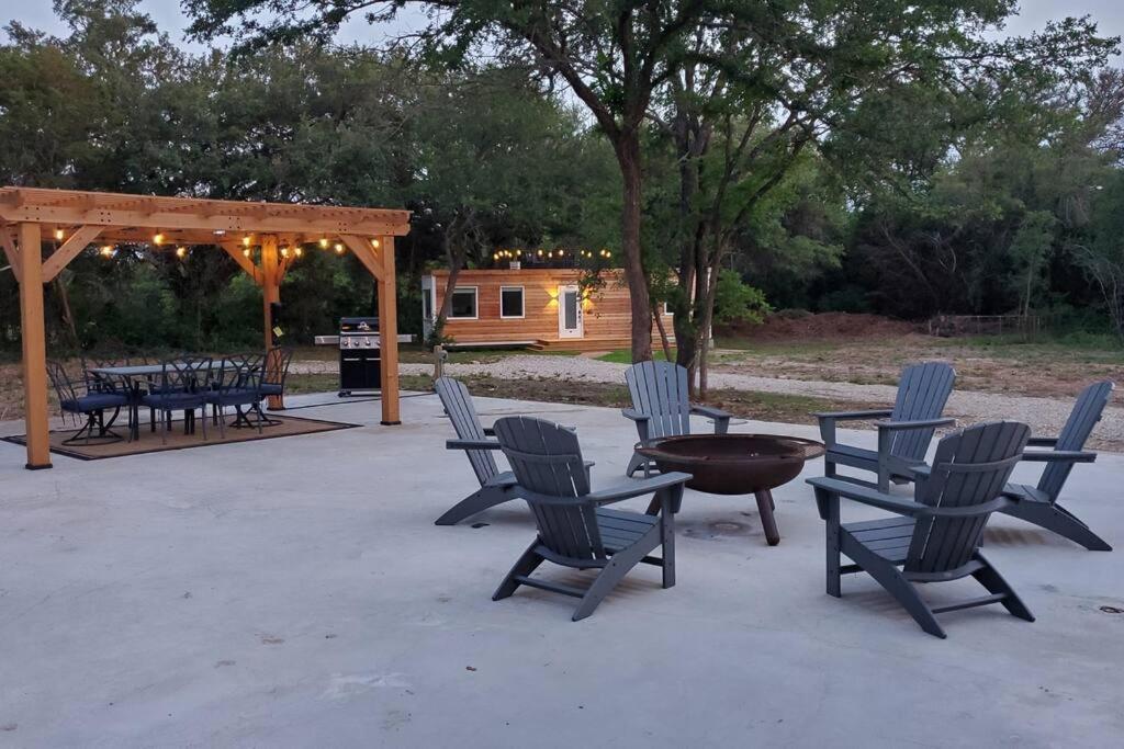 The Lonely Bull Luxury Container On 5 Acres Weatherford