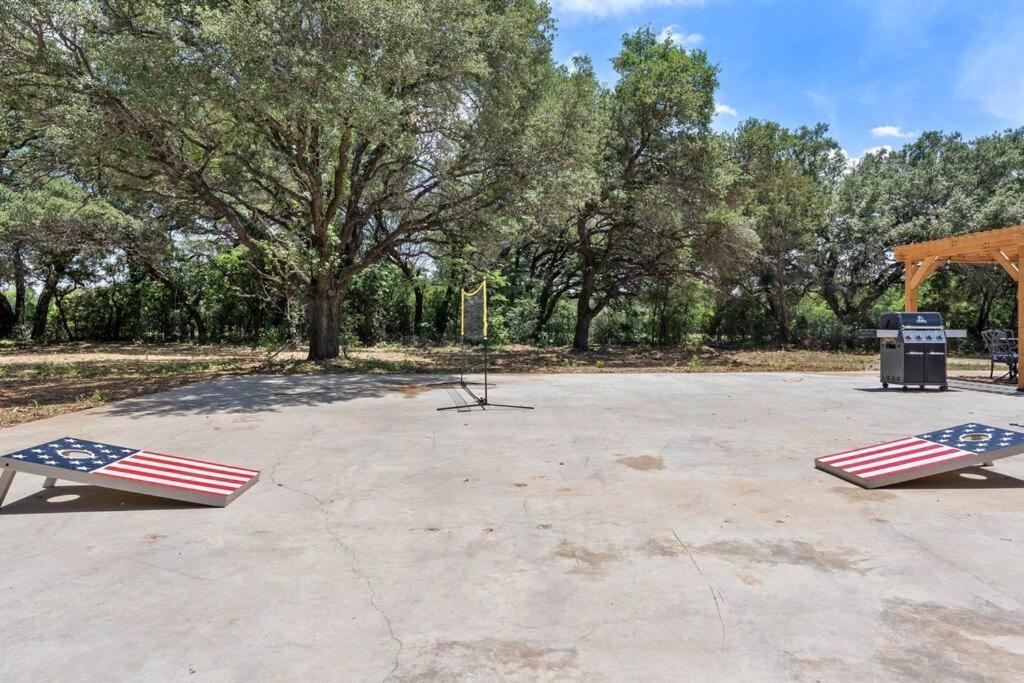 Holiday home The Lonely Bull Luxury Container On 5 Acres Weatherford